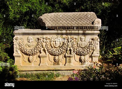 Le Sarcophage d'Ephese, Trésor Antique du IVe Siècle!