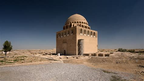 Le Mausolée de Sultan Sanjar: Architecture Seljoukide Époustouflante et Symbolique Profonde!